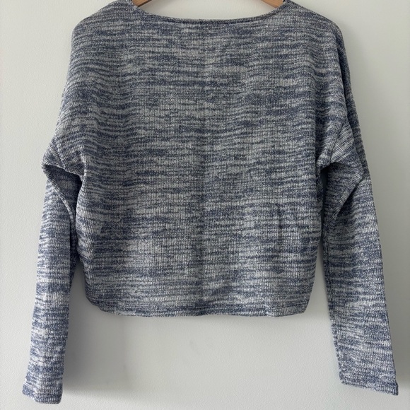 White House Black Market Melange Blue and Gray Knit Rayon Blend Merled Top Small - Picture 3 of 6